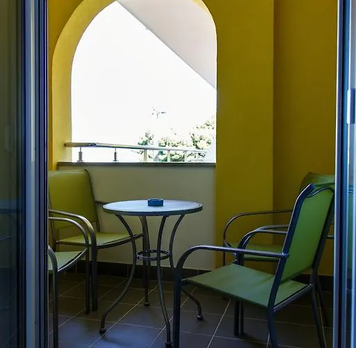 Nemira Sunny ゲストハウス